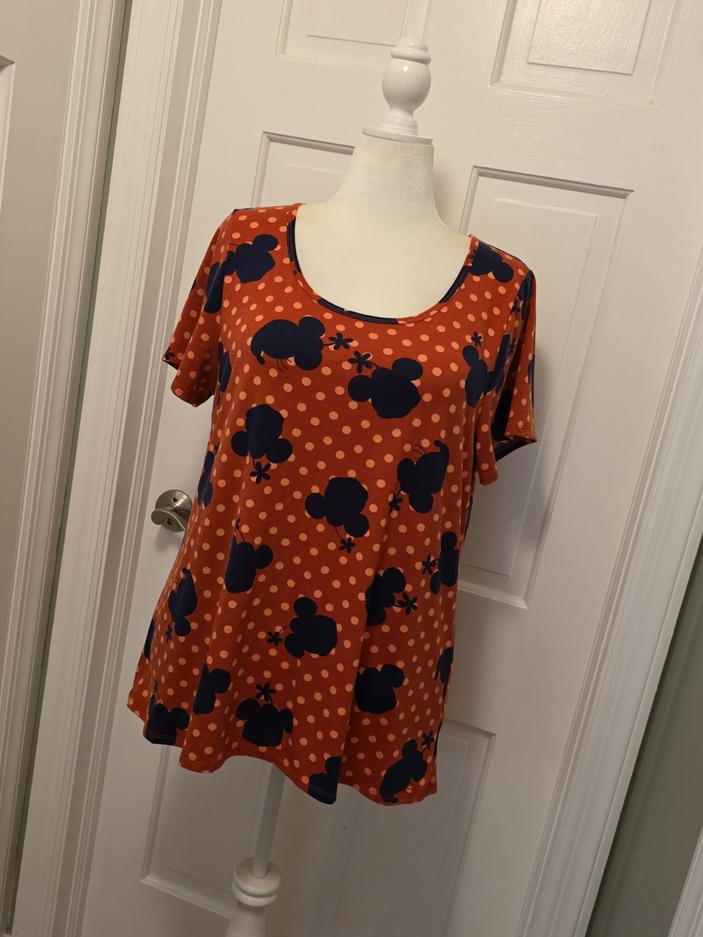 LuLaRoe Orange Scoop Neck Short Sleeve Top with Disney Print Size 2X